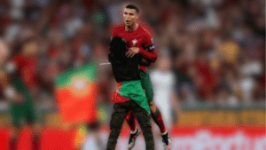 Ronaldo hugged and Fernandes scores 2 as Portugal wins Euro qualifier