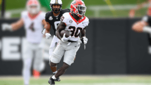 Georgia Bulldogs running lower back Daijun Edwards (30) at the run against the Vanderbilt Commodores.