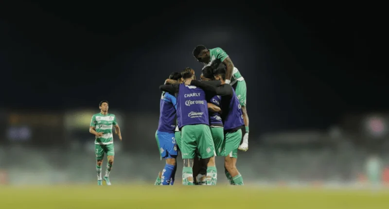 Santos Laguna won 3–1 over Toluca in the match.