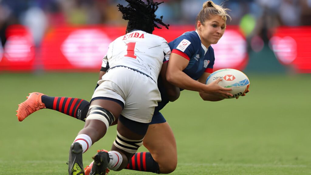 Amy Wilson Hardy of Great Britain is tackled during the 2023 Sydney Sevens match between Great Britain and the United States at Allianz Stadium in Sydney, Australia. Photo by Mark Metcalfe/Getty Images